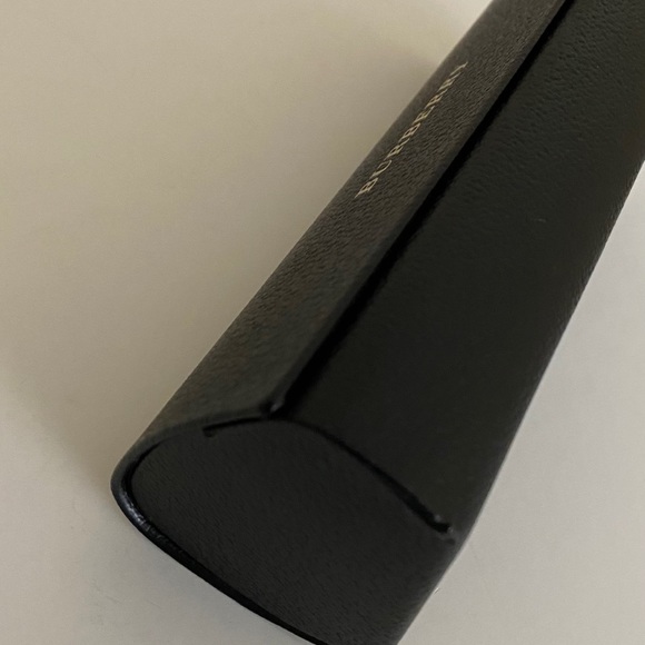 Burberry hardcover case - Picture 10 of 10